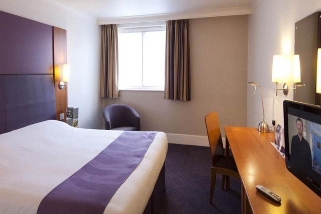 Premier Inn Ipswich North Exterior photo
